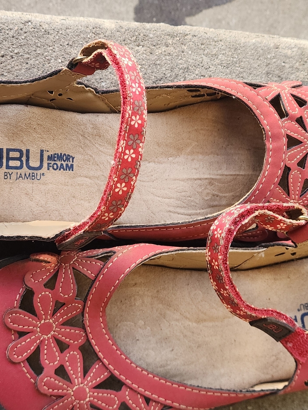 JBU Women's Red Floral Cutout Mary Jane Shoes - Picture 2 of 6